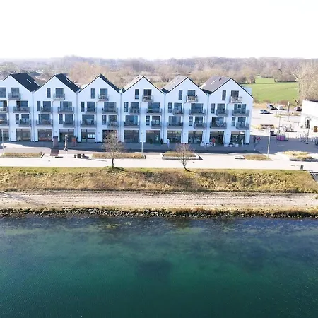 Penthouse Reeders Topp By Seeblick Ferien Oro Apartment *